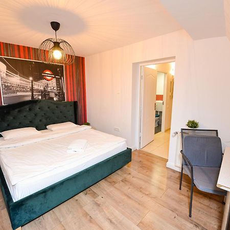 The Lincoln Suites - Central Shabbat Friendly Apartments Bucharest Luaran gambar