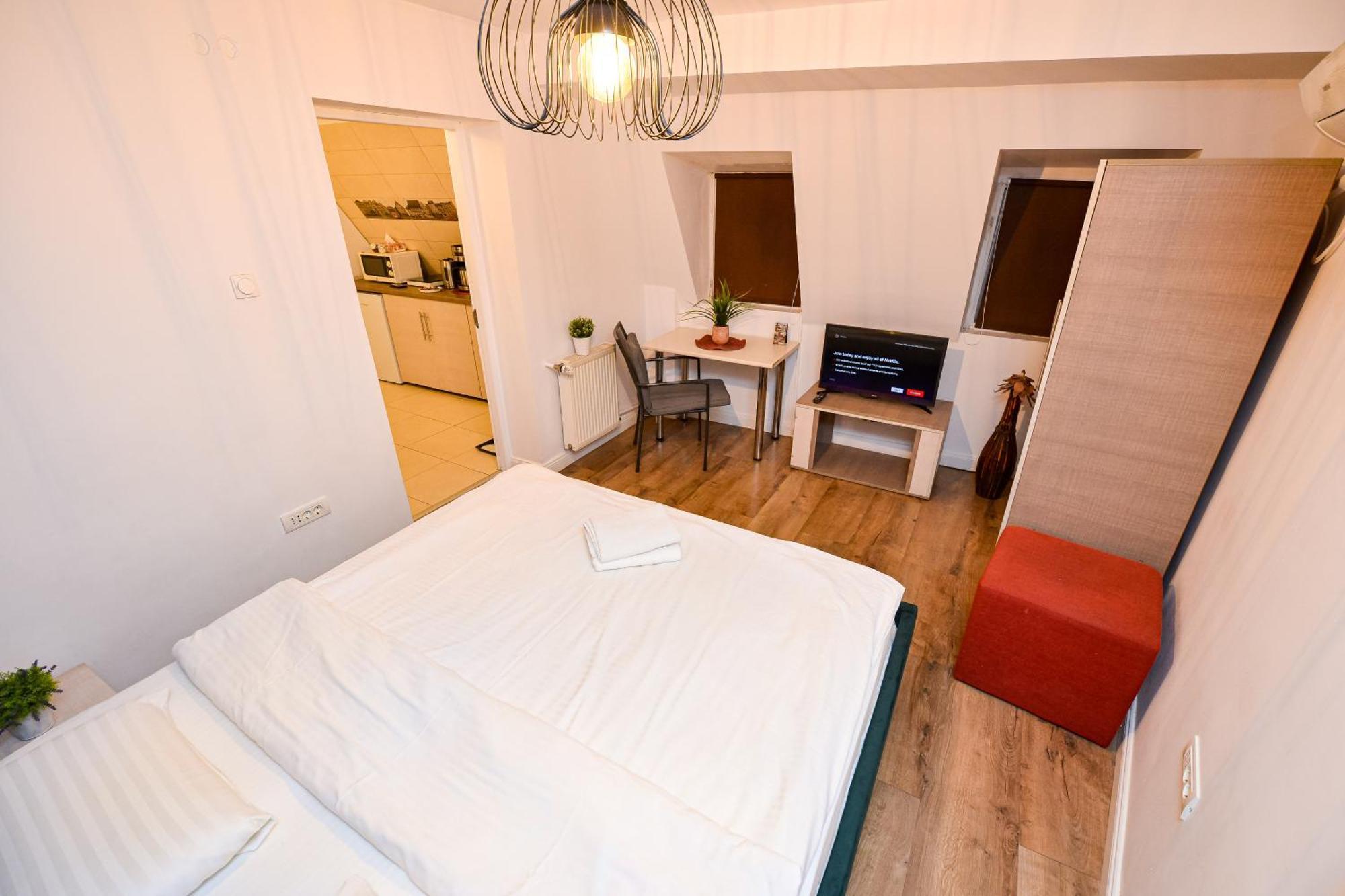 The Lincoln Suites - Central Shabbat Friendly Apartments Bucharest Luaran gambar