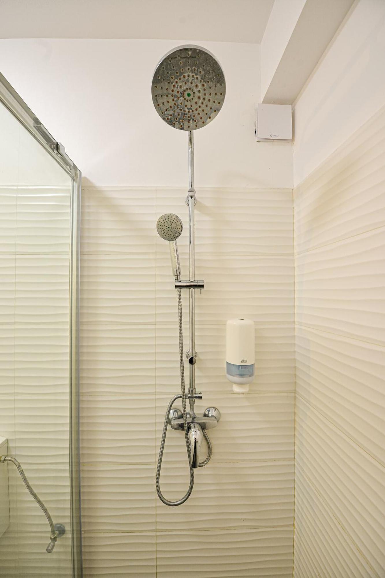 The Lincoln Suites - Central Shabbat Friendly Apartments Bucharest Luaran gambar