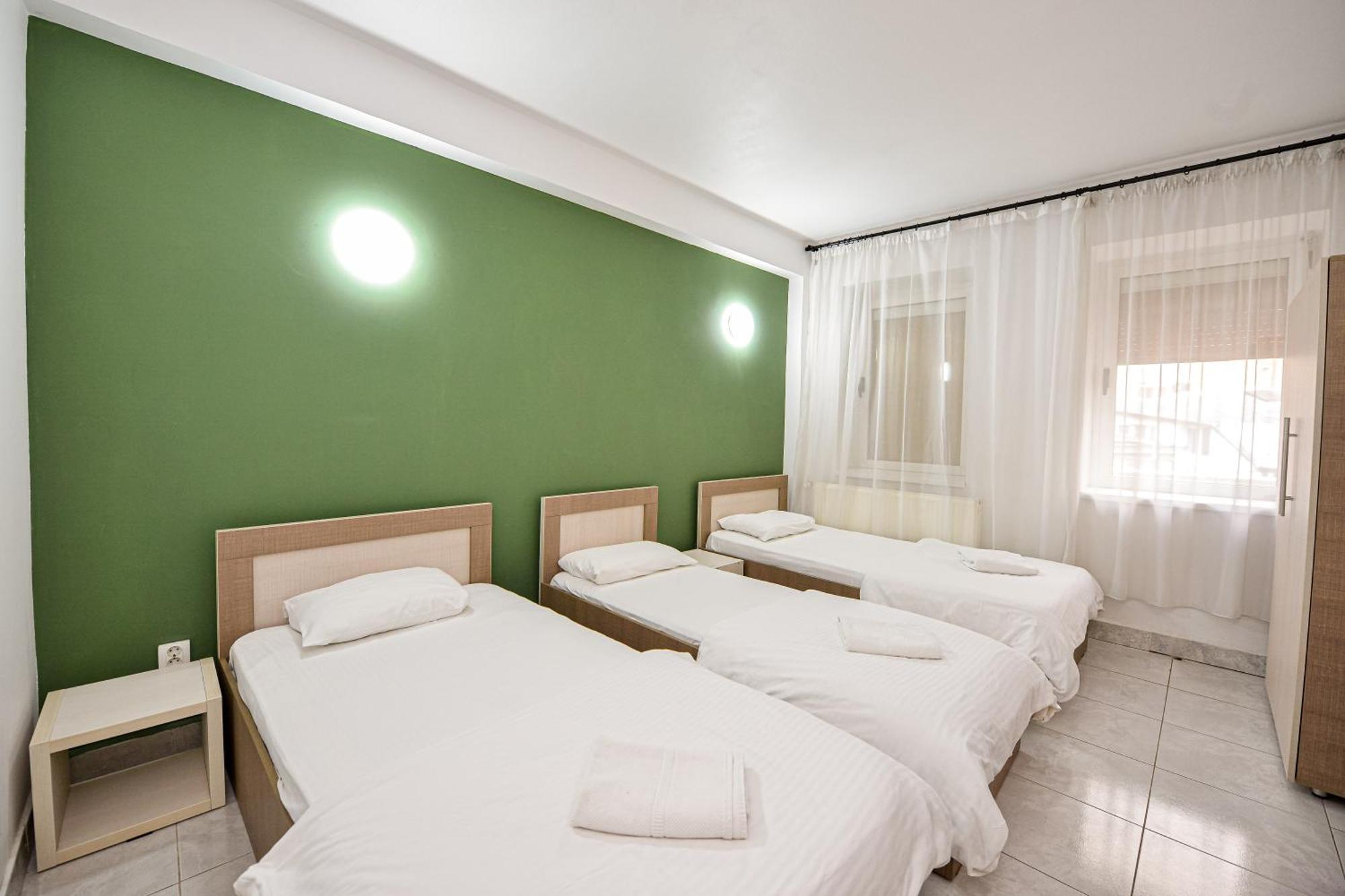 The Lincoln Suites - Central Shabbat Friendly Apartments Bucharest Luaran gambar